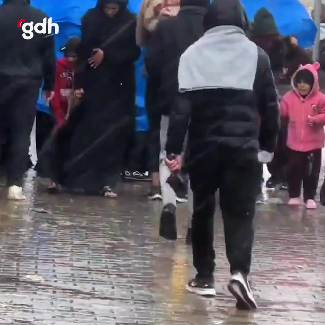 İsrail bombardımanına rağmen Gazze'de sel felaketi baş gösterdi