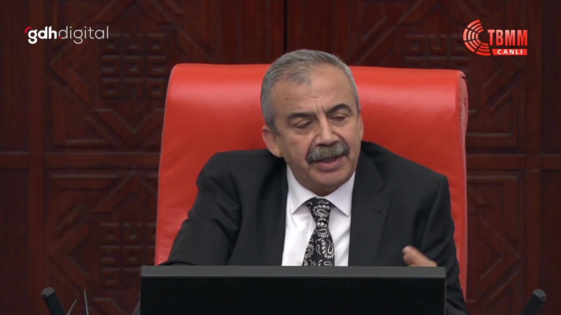 TBMM Başkanvekili Önder, Hasan Bitmez'in vefatını duyurdu