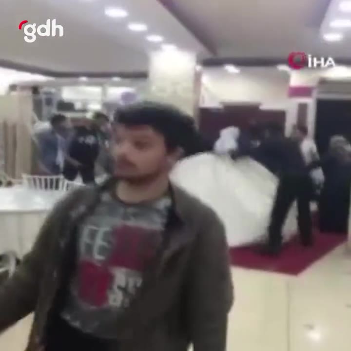 Bursa'da düğün salonunda alkollü kavga çıktı