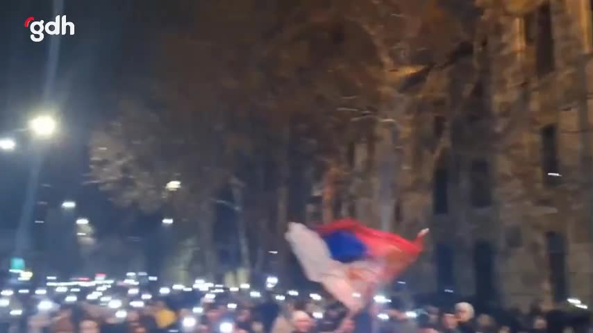Niş'te öğrenciler, Cumhurbaşkanı Vucic'i istifaya çağırdı