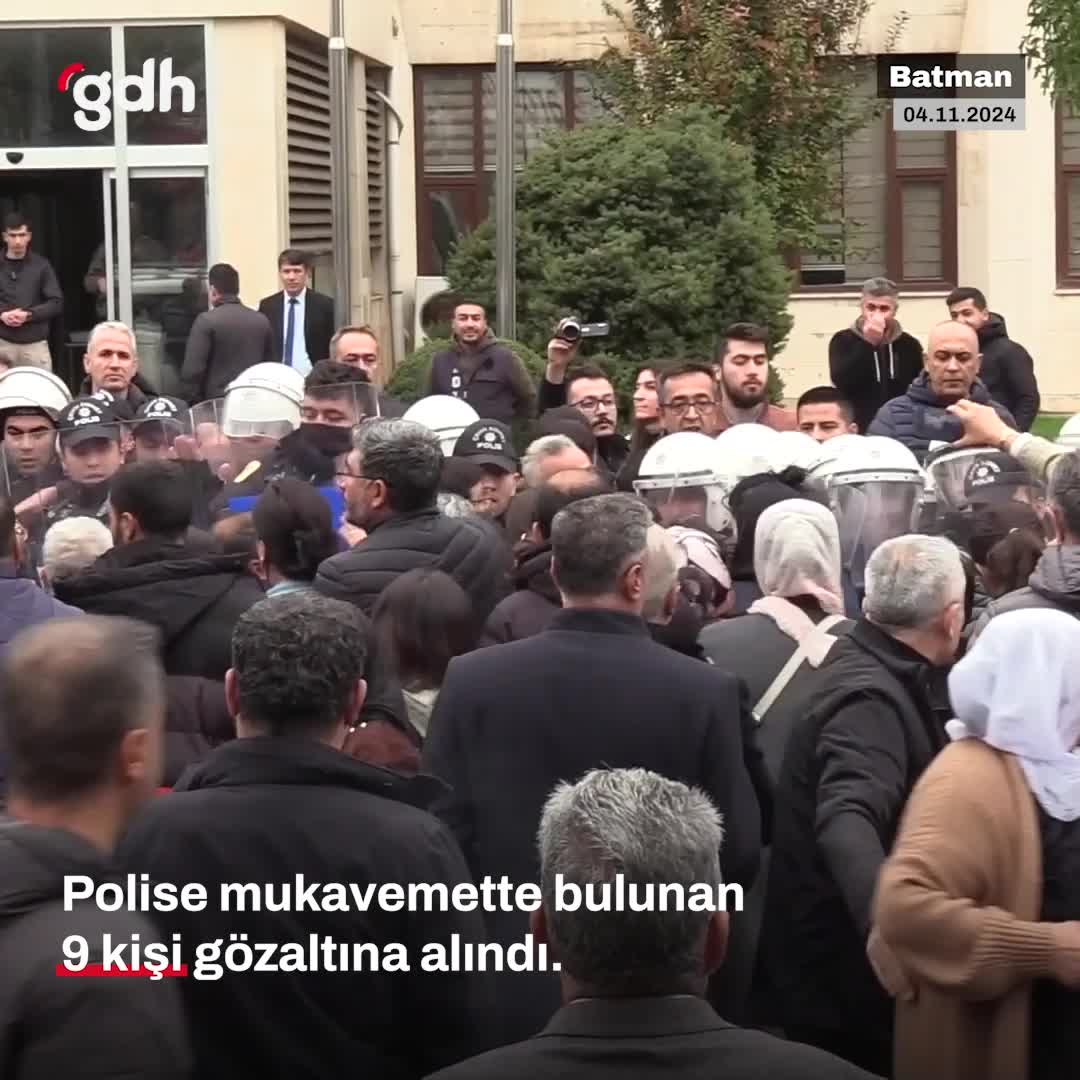 Batman Belediyesi önünde polise mukavemet: 9 gözaltı