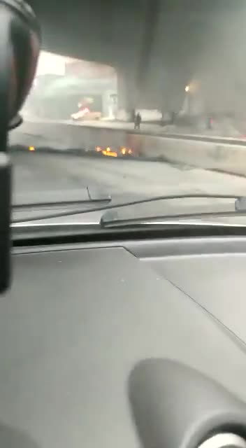 Brezilya'da Bolsonaro destekçileri Sao Paulo'da yolları kapattı