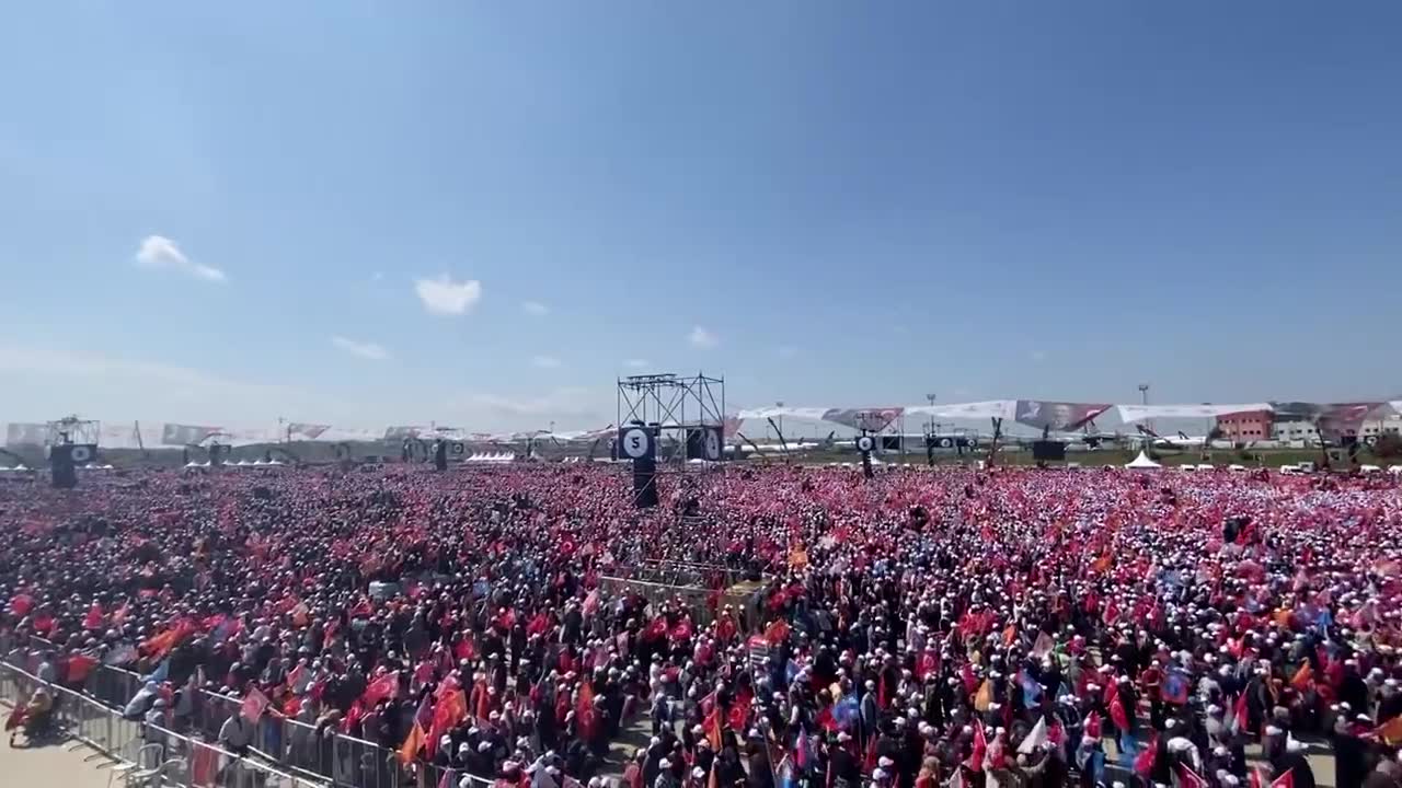 AK Parti’nin İstanbul Mitingi'nde vatandaşlar alanı doldurdu