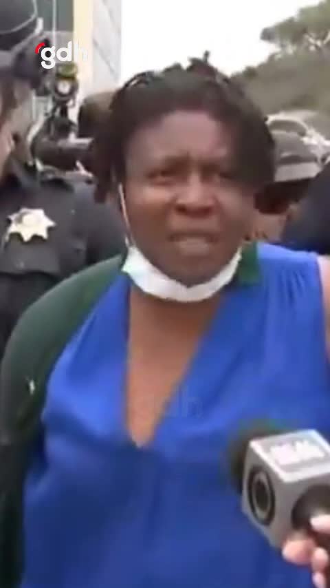 Dr. Tiffany Willoughby-Herard, protesto sırasında gözaltına alındı