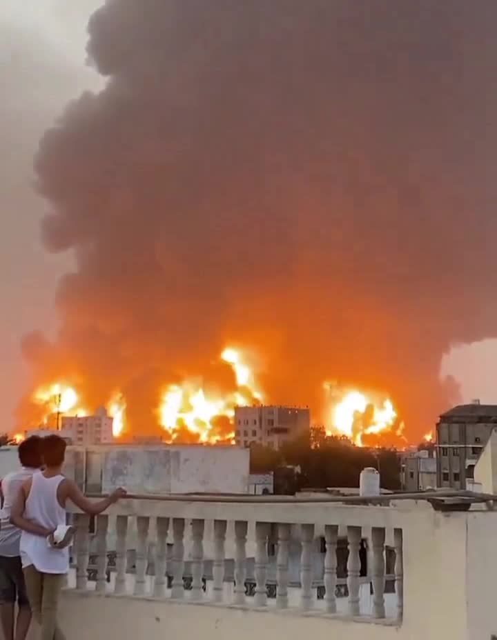 İsrail savaş uçakları Yemen'i bombalamaya devam ediyor