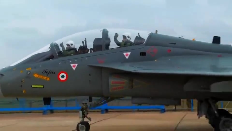 Modi, HAL Tejas ile başarıyla sorti yaptı: Ulusal gurur vurgusu
