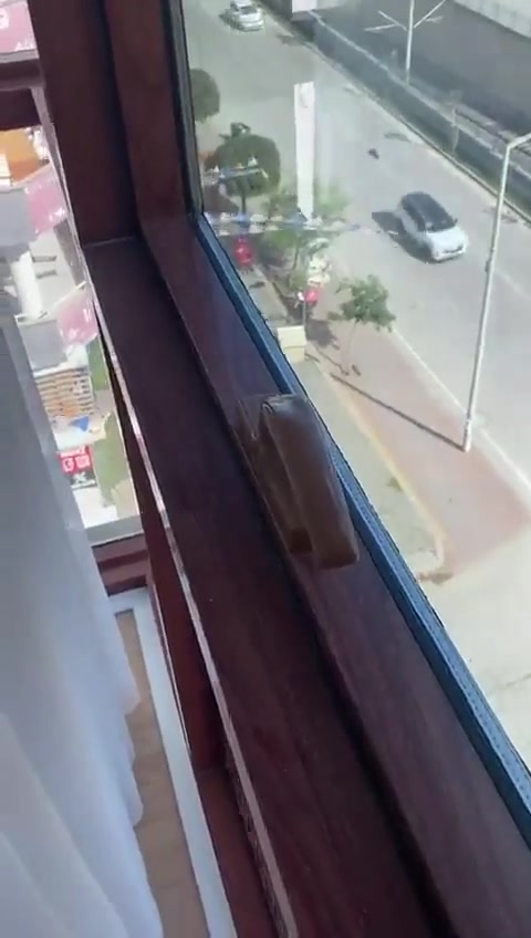 AK Parti Çukurova binasına silahlı saldırı: 1 gözaltında