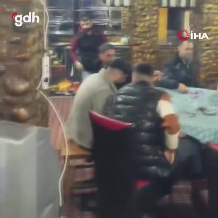 Diyarbakır'da yılbaşı gecesi kumar baskını: Polis, mutlu yıllar!