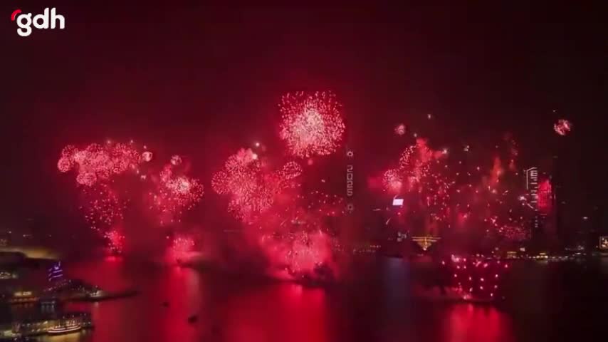 Hong Kong'da 2025'e coşkulu kutlamalar yapıldı
