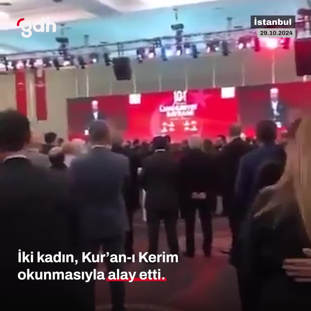 İstanbul'daki Cumhuriyet Bayramı'nda Kur'an ile alay eden kadınlar