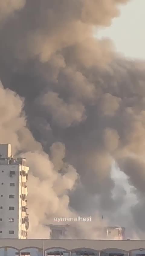 İsrail ordusu Gazze'yi bombalamaya devam ediyor