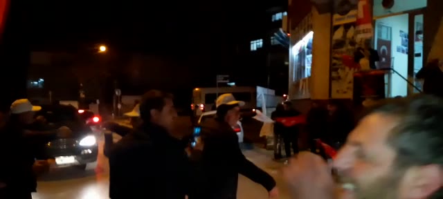Erdoğan'ın EYT açıklamasının ardından Gebze'de kutlama yapıldı