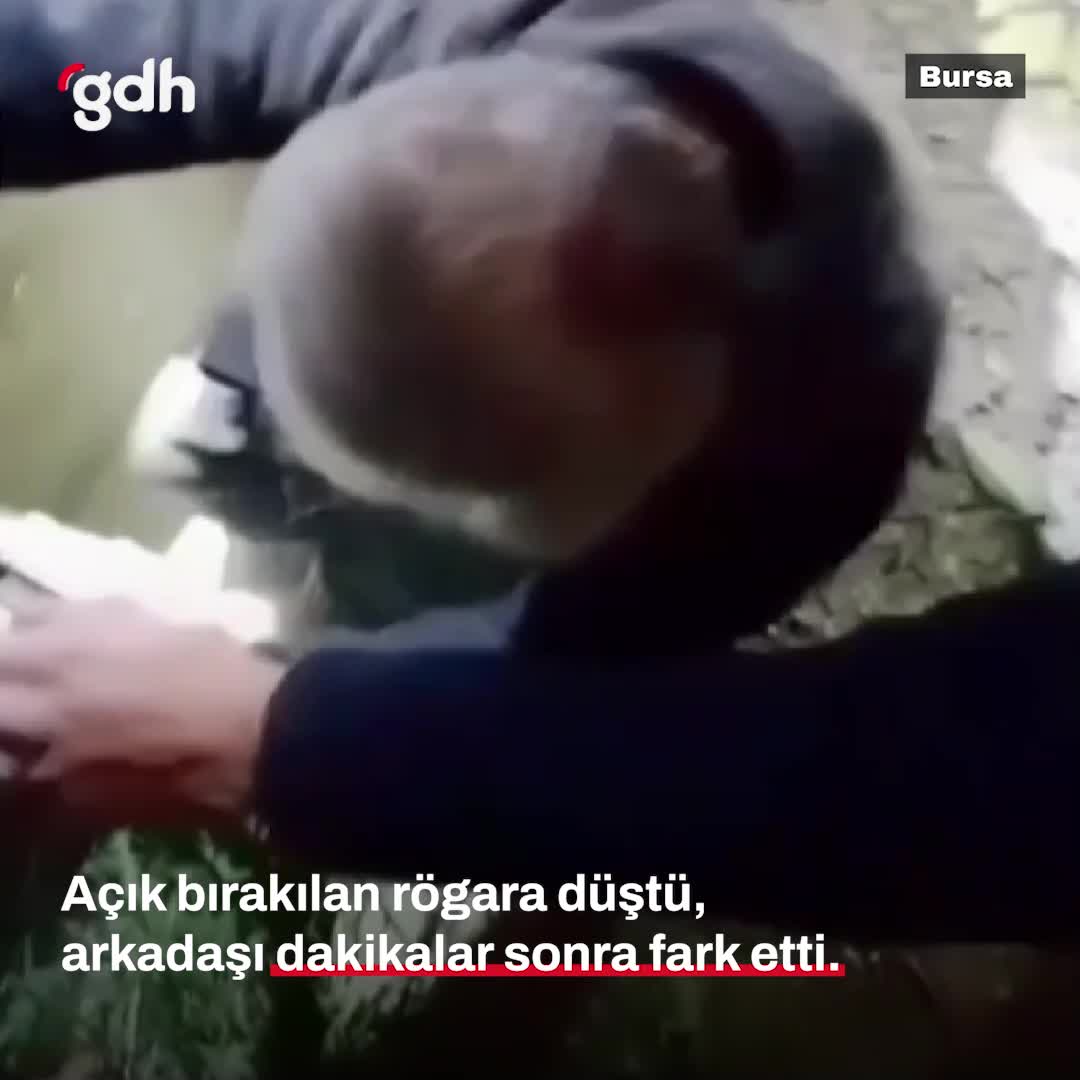 Bursa'da alkollü arkadaş rögara düştü, kurtarıldı