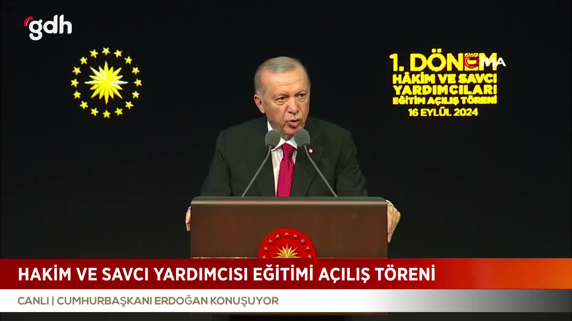 Erdoğan: Sosyal medya, kural ve ahlaki sınır tanımıyor!
