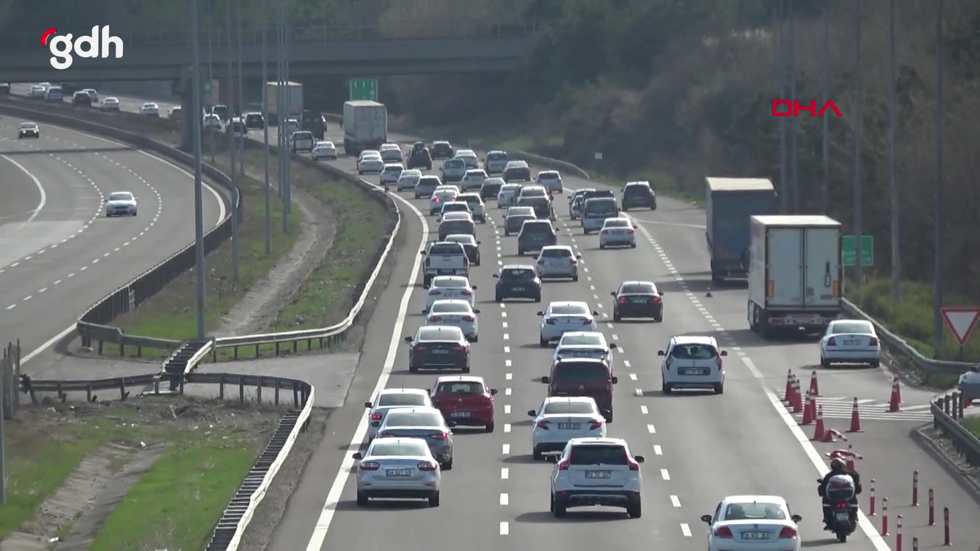 Bolu geçişinde Ramazan Bayramı yolculuğunda yoğun trafik