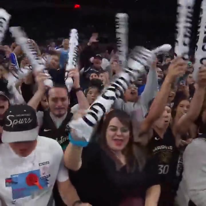 Spurs-Warriors maçında 68.323 seyirciyle NBA rekoru kırıldı