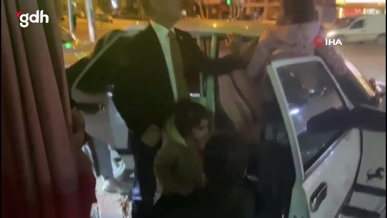 Milletvekili Erol Keleş, çocuk kurtardı: Heimlich manevrası!