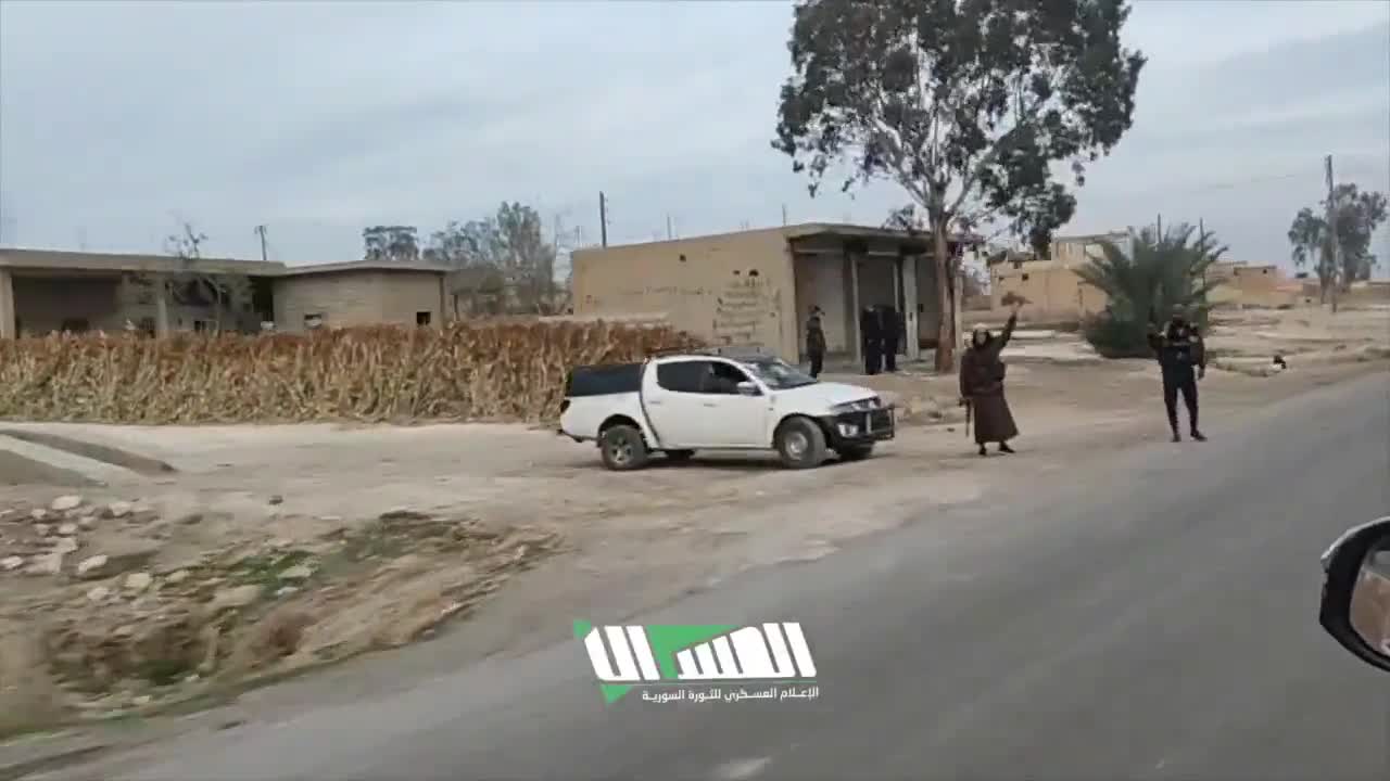 Suriyeli muhalifler Deyrizor'a girmeye başladı, PKK/YPG'ye teslim edildi