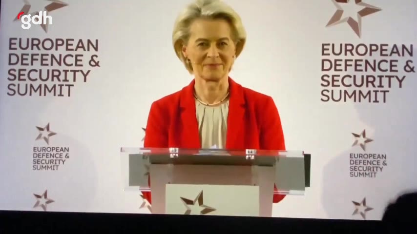 Leyen, Brüksel'de protestolara gülerek yanıt verdi