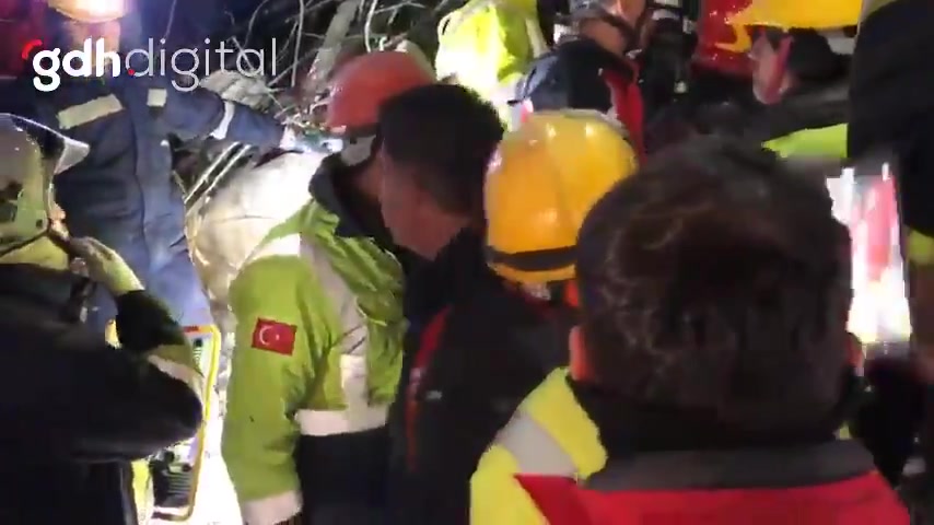 Adıyaman'da 33 yaşındaki Meltem Ünsal, 114 saat sonra kurtarıldı