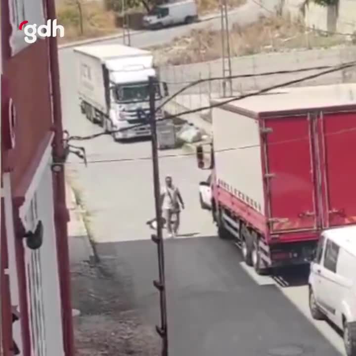 Arnavutköy'de kadın, eşi tarafından sokakta vurularak öldürüldü