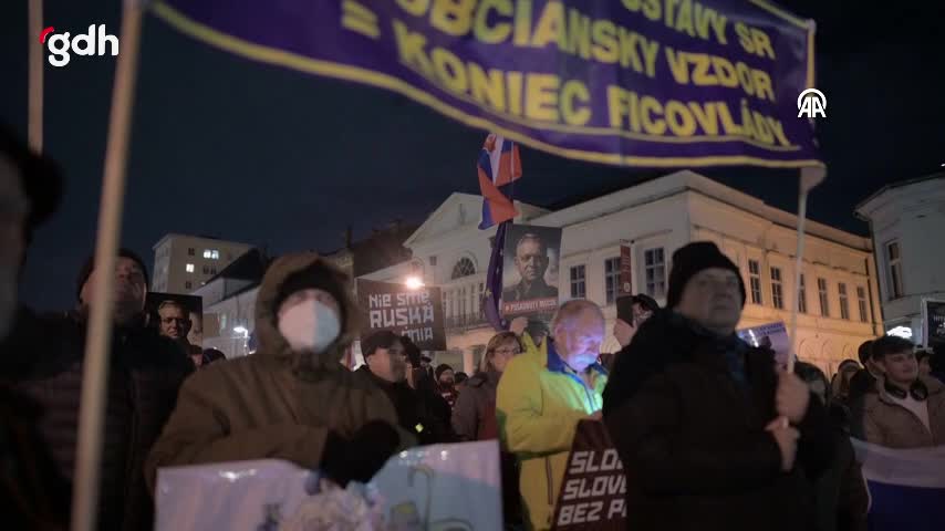 Kösice'de halk, Başbakan Fico'nun Rusya yanlısı politikalarını protesto etti