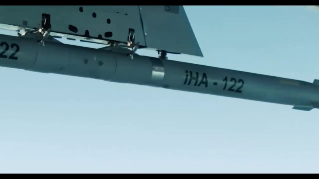 Bayraktar AKINCI TİHA'dan İHA-122 Süpersonik Füze Atışları