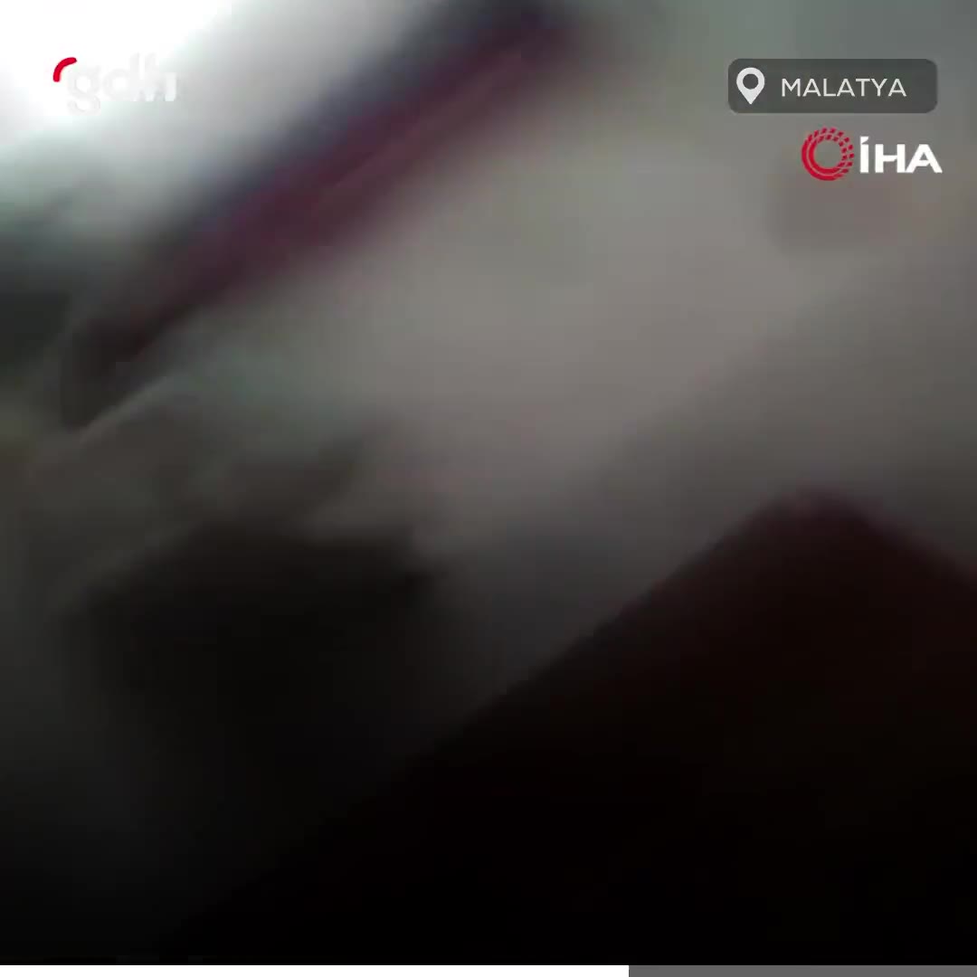 Kahramanmaraş depremlerinde Malatya'da bir kişi video çekerken yakalandı