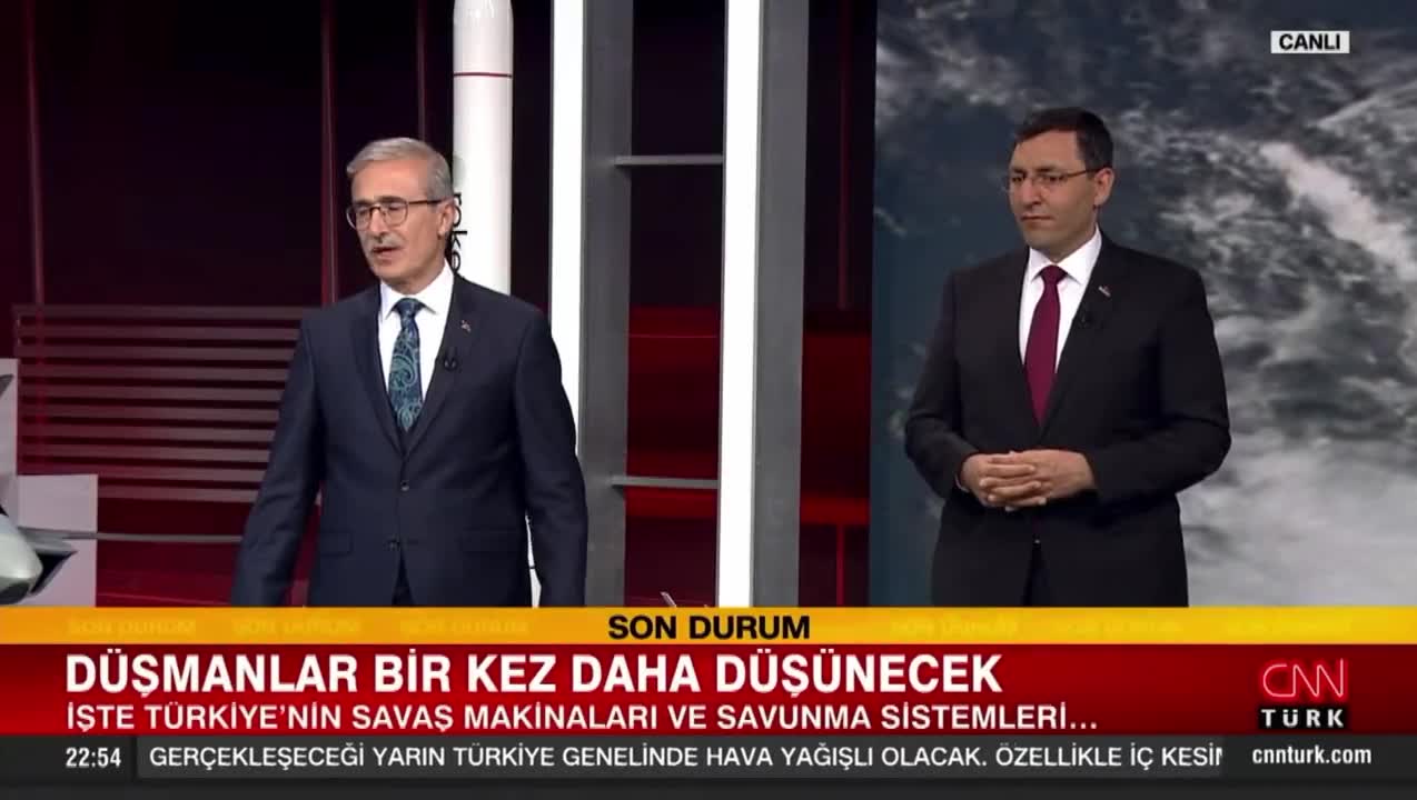 Savunma Başkanı Demir: "Biz geçiyoruz, onlar bakıyor."