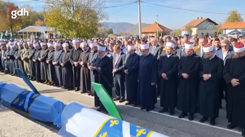 Bosna Savaşı'nda Kotor-Varos'ta öldürülen 8 kurban defnedildi