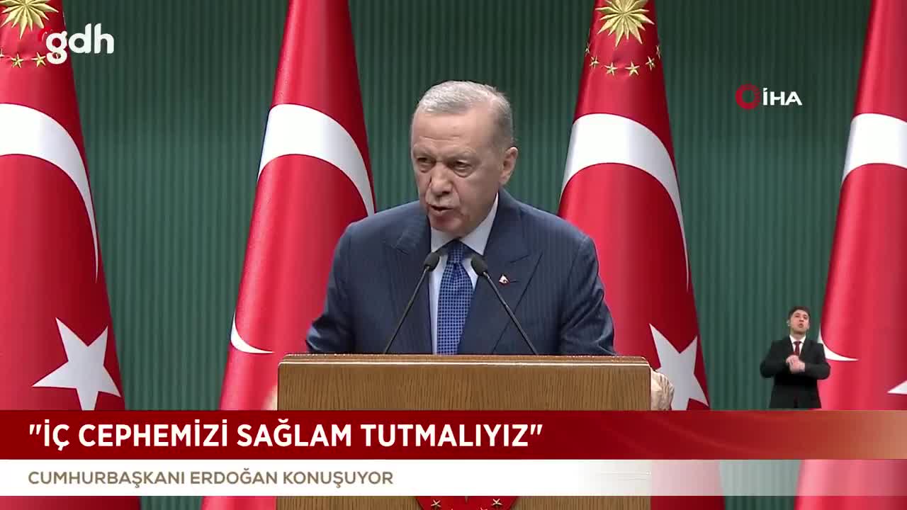 Erdoğan: Tel Rıfat ve Münbiç'in teröristlerden arındırılmasını memnuniyetle karşılıyoruz