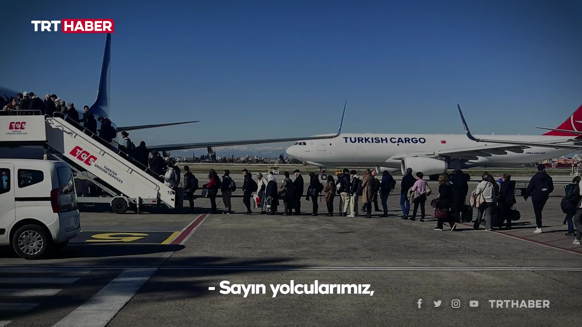 Pilot Seda Polat, depremzedeleri tahliye anonsunu güçlükle yaptı