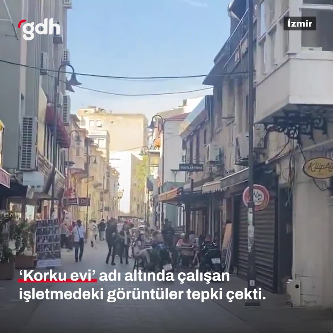 Vahşete özendiren korku evi reklâmı İzmir'de kaldırıldı
