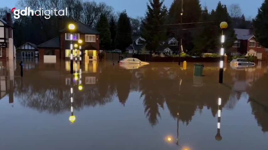 Manchester'da sel felaketi: Acil durum ilan edildi