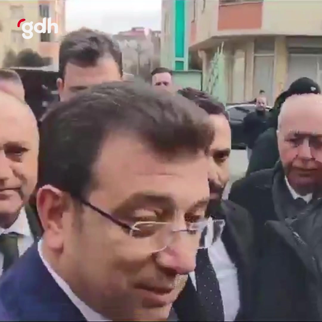 İmamoğlu'nun camideki vatandaşla diyalogu
