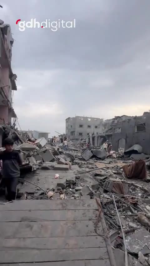 Gazze'den gelen sivil yerleşimlerin bombalanma görüntüleri