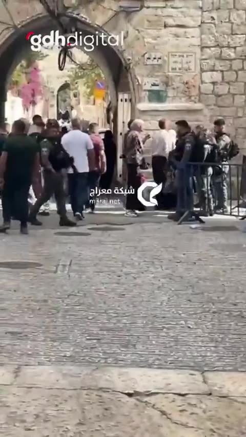 İsrail Kudüs’te Müslümanları Mescid-i Aksa'ya almadı
