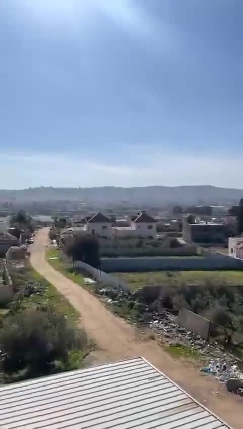 İsrail helikopterleri, Cenin'de sivillere ateş açtı