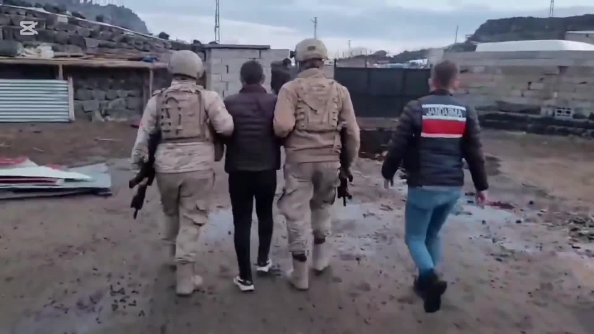 "30 ilde Jandarma'nın 'GÜRZ-28' operasyonunda 147 terörist yakalandı."