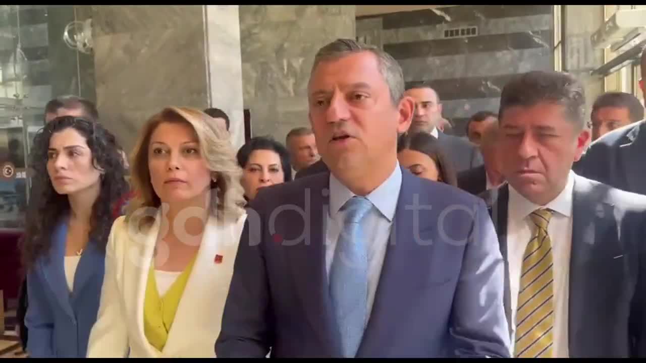 Özgür Özel: Meclis'te kan akıyorsa vatandaş ne yapmalı?