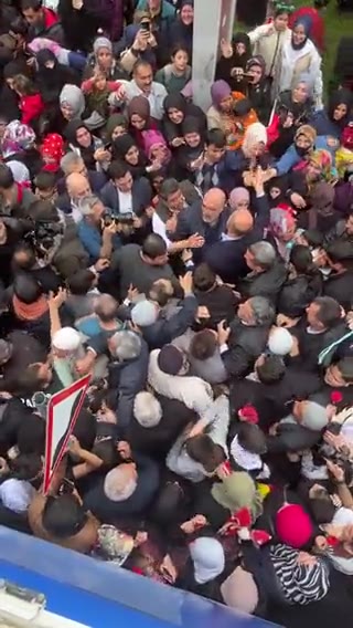 Soylu, Fatih'te kalabalık nedeniyle yürüyemedi