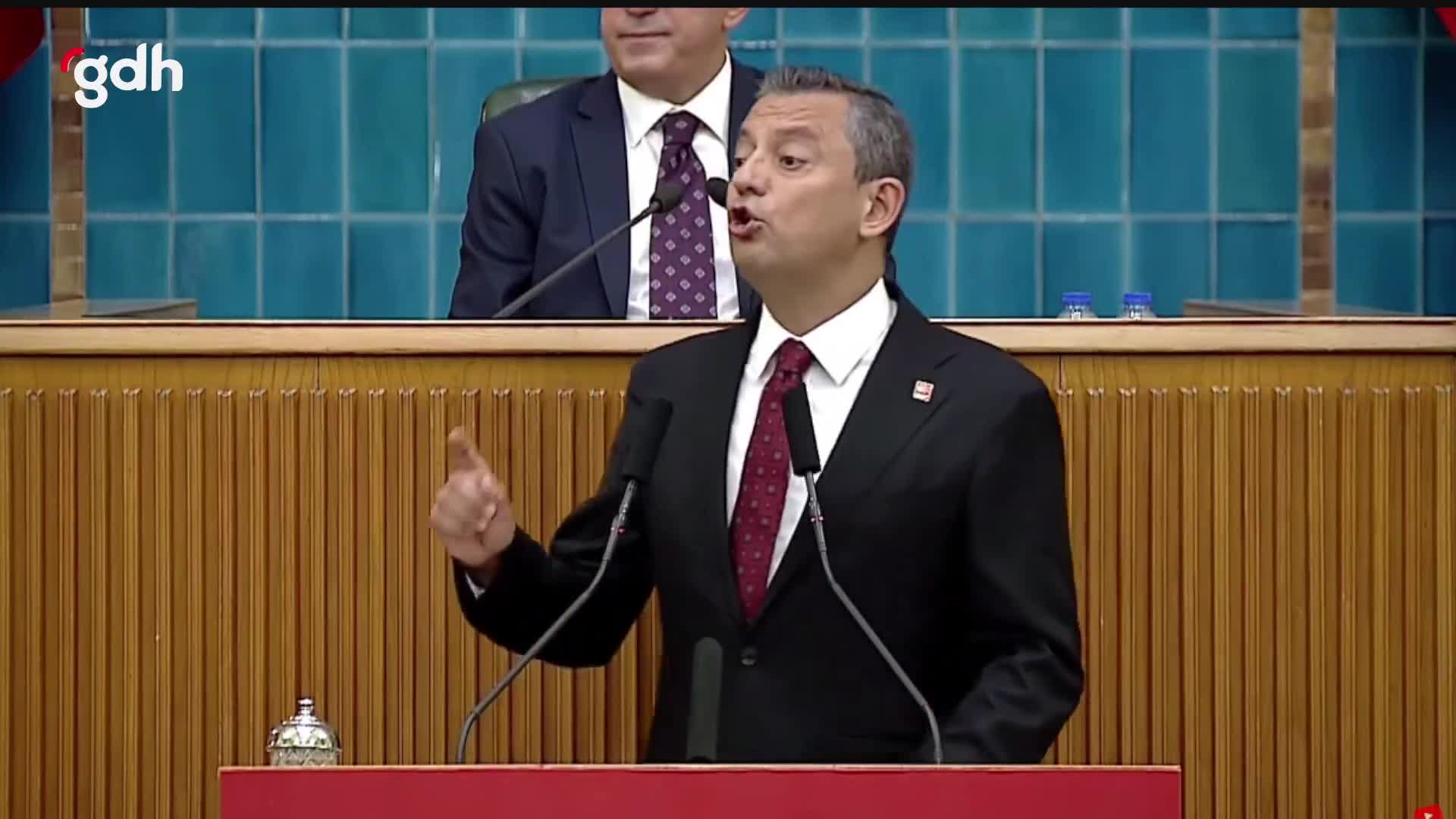 Özgür Özel: İstanbul Sözleşmesi kadın cinayetlerini azalttı