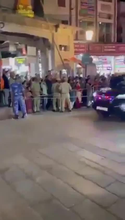 Modi'nin Müslümanlara yönelik sözlerine protestocudan tepki!