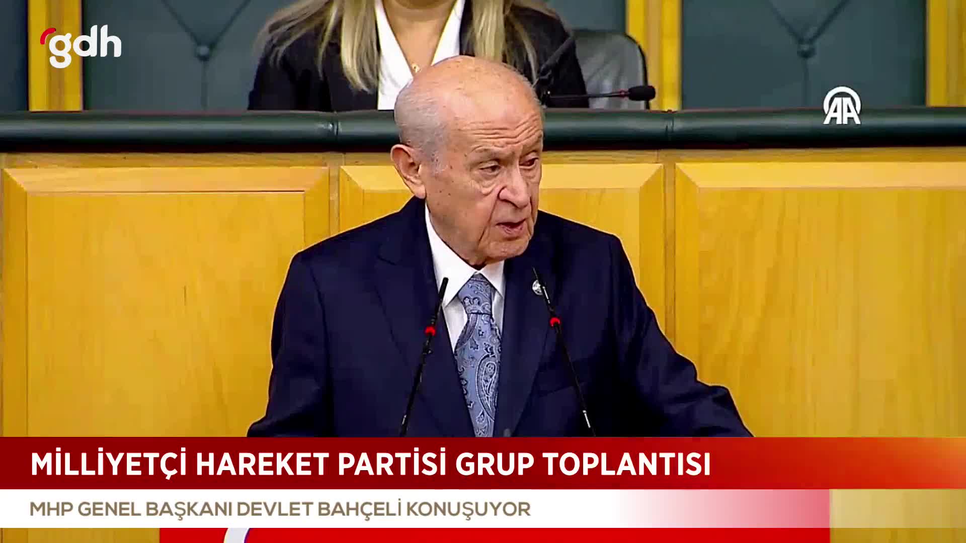 Bahçeli'den Öcalan'a: Terör örgütünü tasfiye etsin!