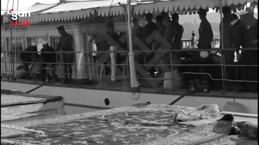 II. Wilhelm'in 1917'de İstanbul'daki yattan inişi videosu