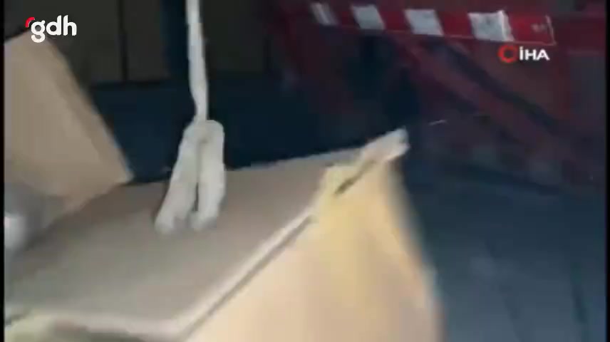 İstanbul Başakşehir'de İBB logosu taşıyan araçta 112 kg hint keneviri ele geçirildi