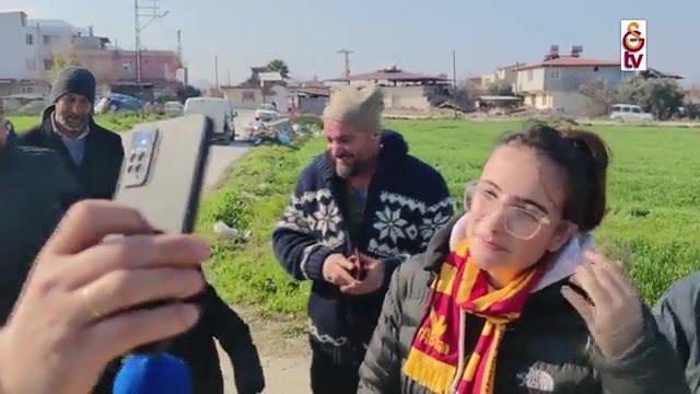 Kerem Aktürkoğlu depremzedelerle görüntülü görüşme yaptı