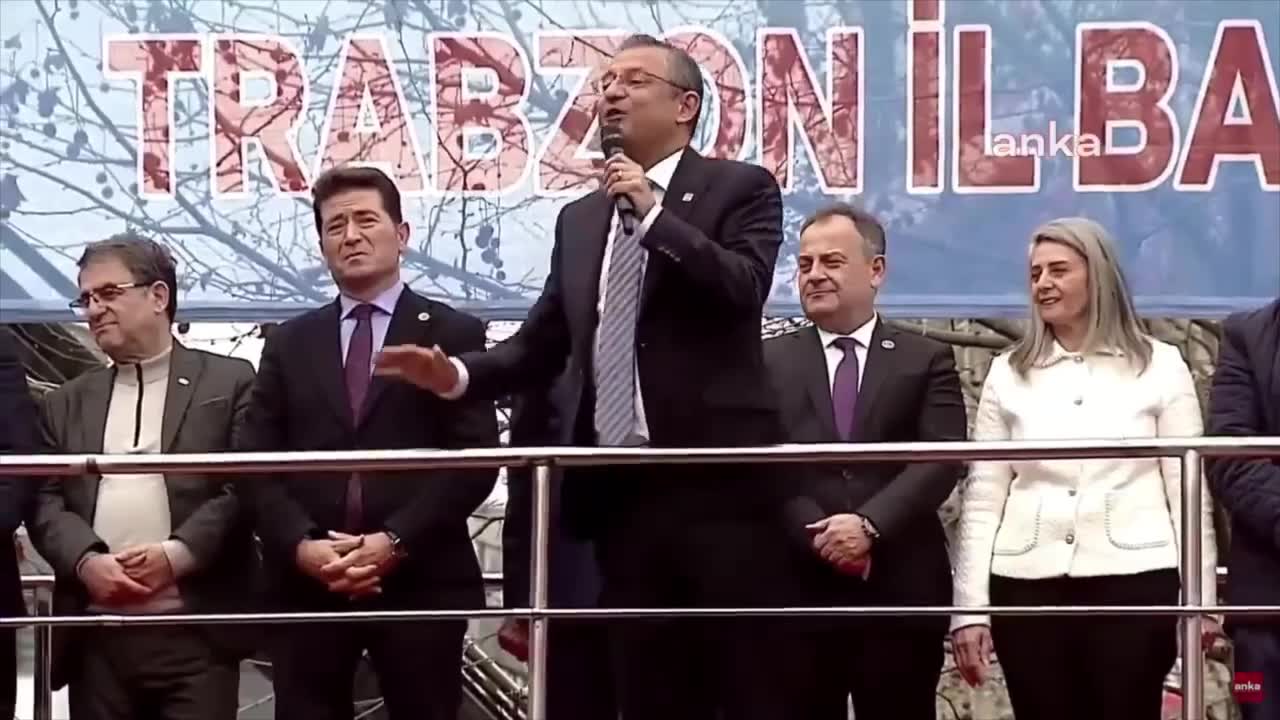 Özgür Özel: Anketlerde öndeyiz, kimseye söylemeyin!
