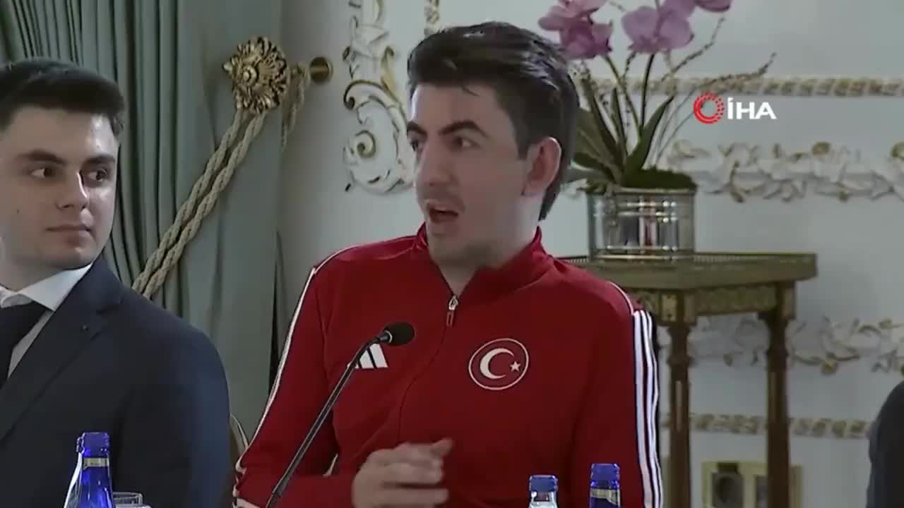 Erdoğan: Abdullah tüm dünyayı yendi, beni yenemedi! Öztürk: Dünyayı yenemediniz, ben nasıl yeneyim?