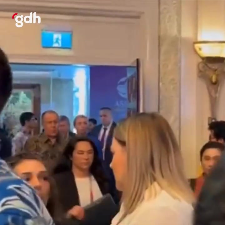 Lavrov ve Blinken, ASEAN toplantısında Endonezya gömlekleriyle